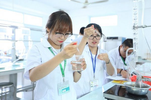 Ngành Kỹ thuật Xét nghiệm Y học là làm gì? Cơ hội nghề nghiệp hiện nay