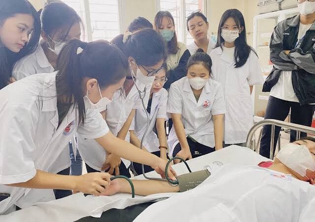 Tìm hiểu: Học Cao đẳng Điều dưỡng mấy năm?