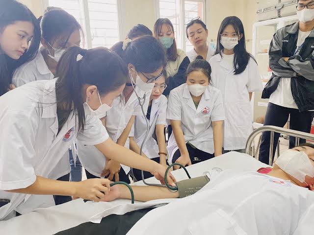 Tìm hiểu: Học Cao đẳng Điều dưỡng mấy năm?